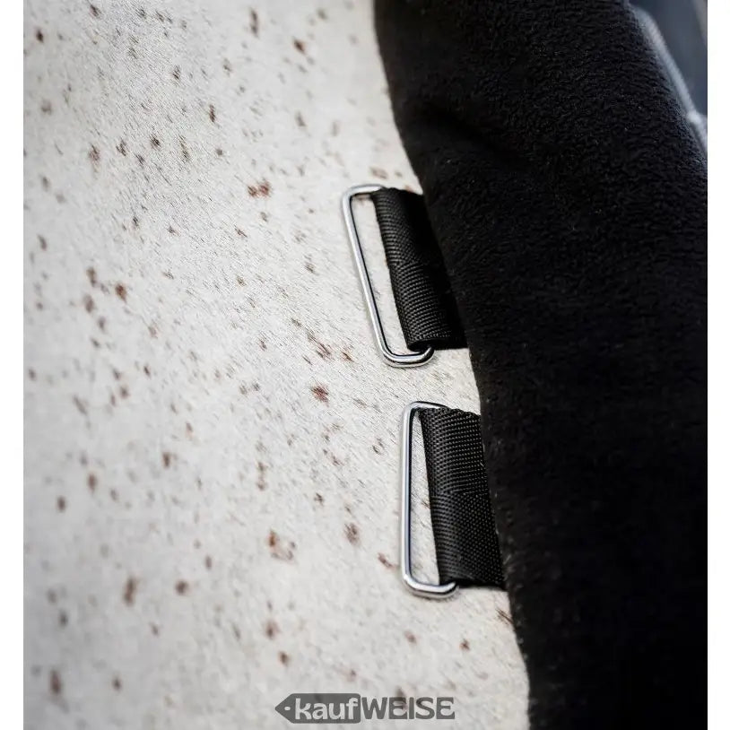 Flexibly expandable with hood and liner system