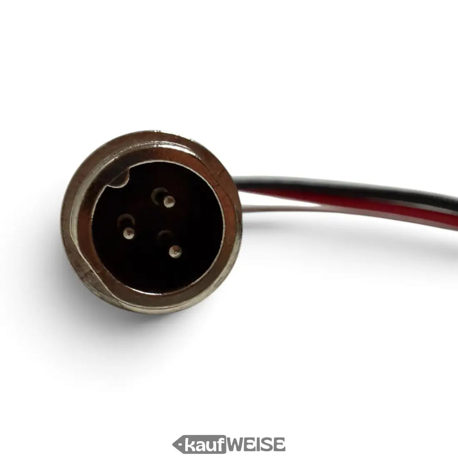 Three contacts with a keyway